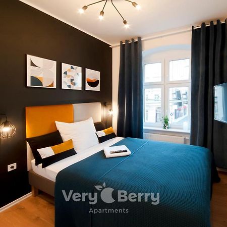 Very Berry - Glogowska 35a - MTP Apartments - self check in 24h Posen Exterior foto