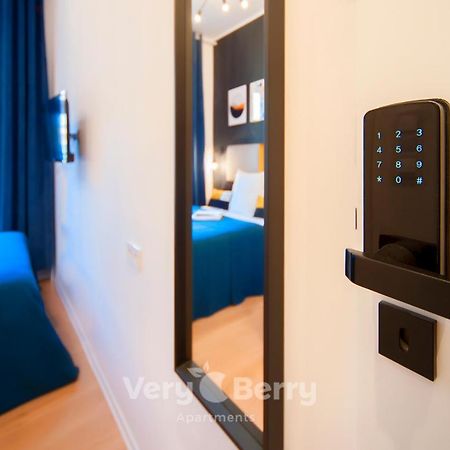 Very Berry - Glogowska 35a - MTP Apartments - self check in 24h Posen Exterior foto