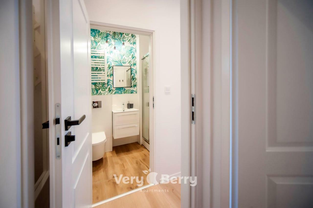 Very Berry - Glogowska 35a - MTP Apartments - self check in 24h Posen Exterior foto