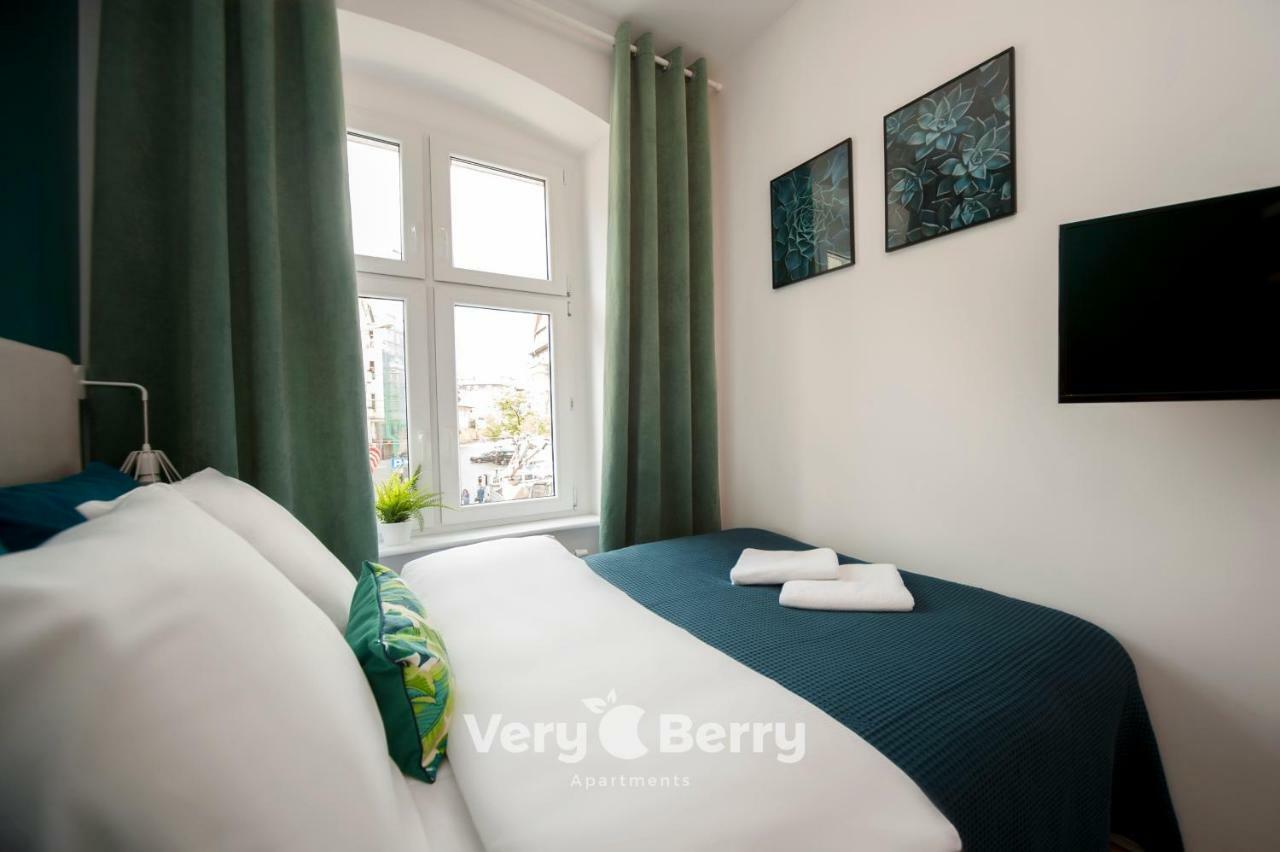 Very Berry - Glogowska 35a - MTP Apartments - self check in 24h Posen Exterior foto