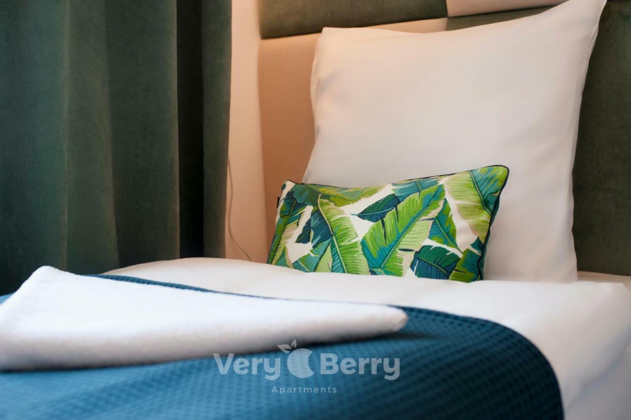 Very Berry - Glogowska 35a - MTP Apartments - self check in 24h Posen Exterior foto