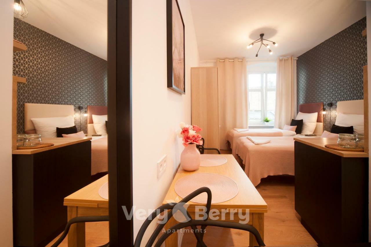 Very Berry - Glogowska 35a - MTP Apartments - self check in 24h Posen Exterior foto