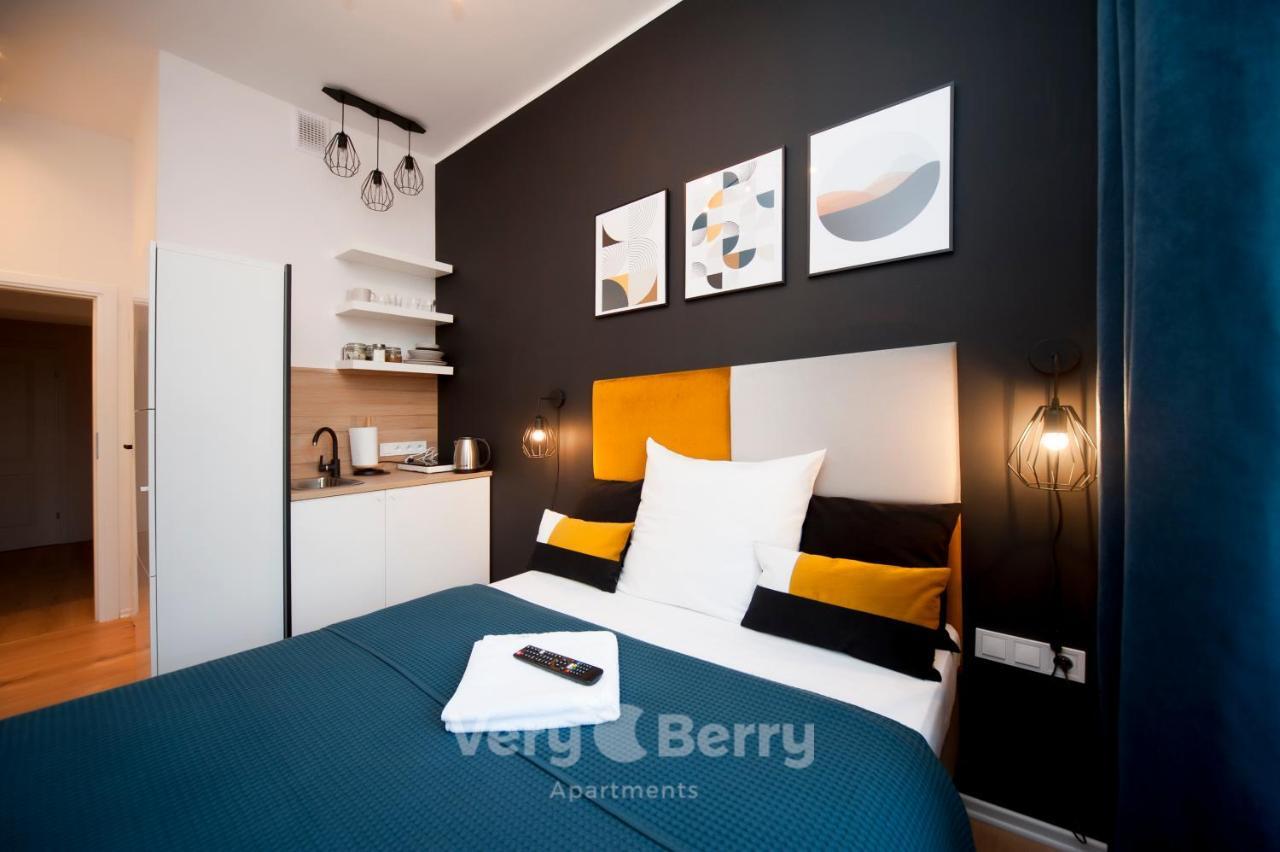 Very Berry - Glogowska 35a - MTP Apartments - self check in 24h Posen Exterior foto