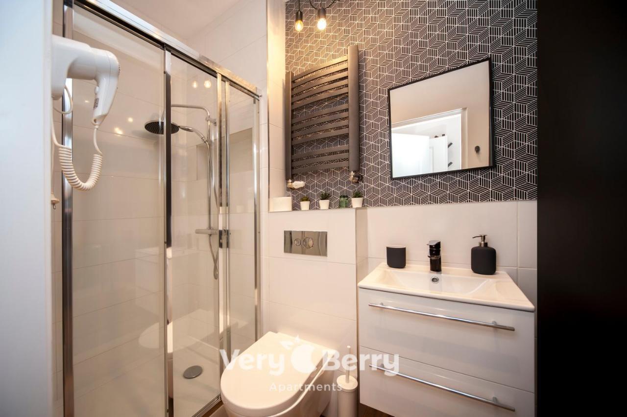 Very Berry - Glogowska 35a - MTP Apartments - self check in 24h Posen Exterior foto