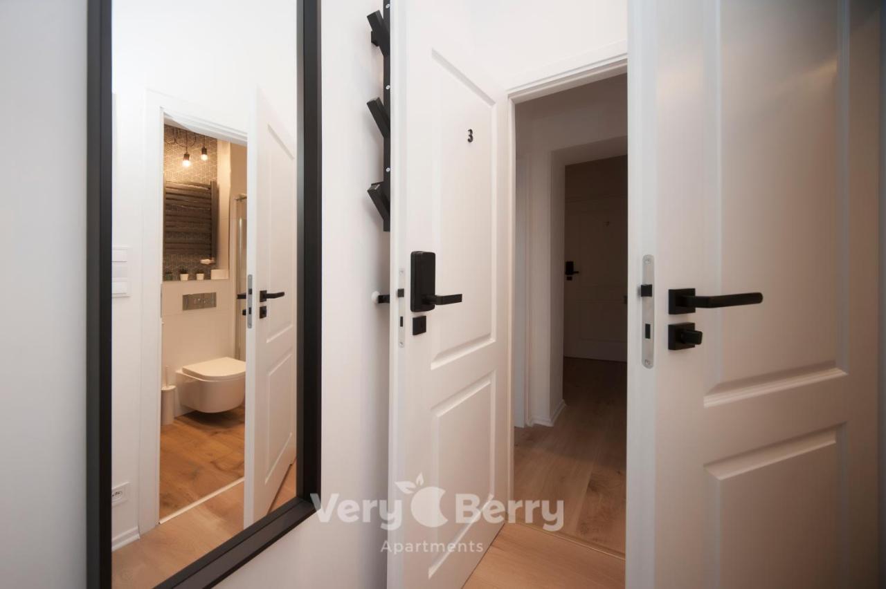 Very Berry - Glogowska 35a - MTP Apartments - self check in 24h Posen Exterior foto