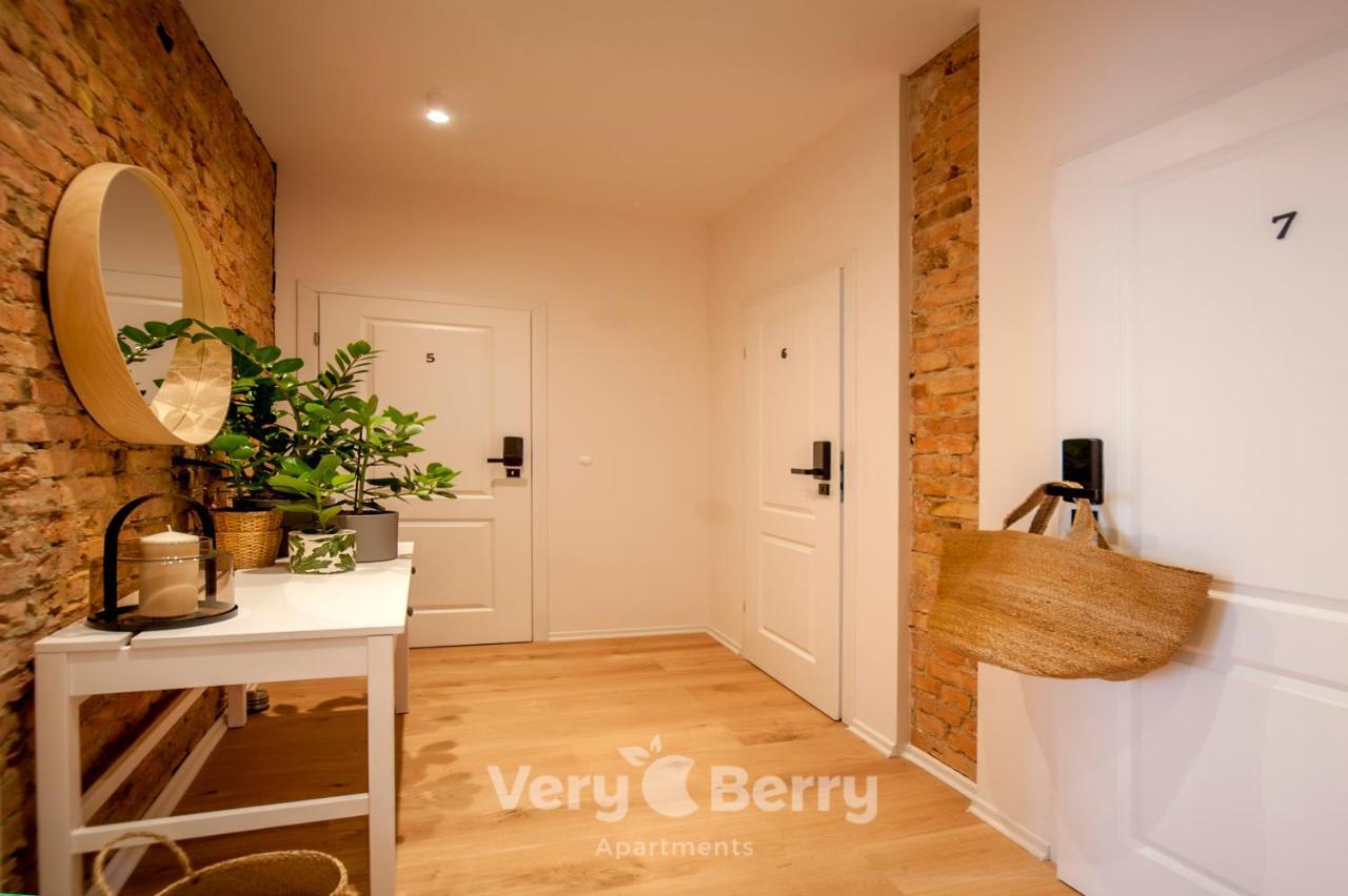 Very Berry - Glogowska 35a - MTP Apartments - self check in 24h Posen Exterior foto
